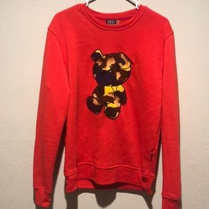 HUGE - Exclusive Bear Sweater